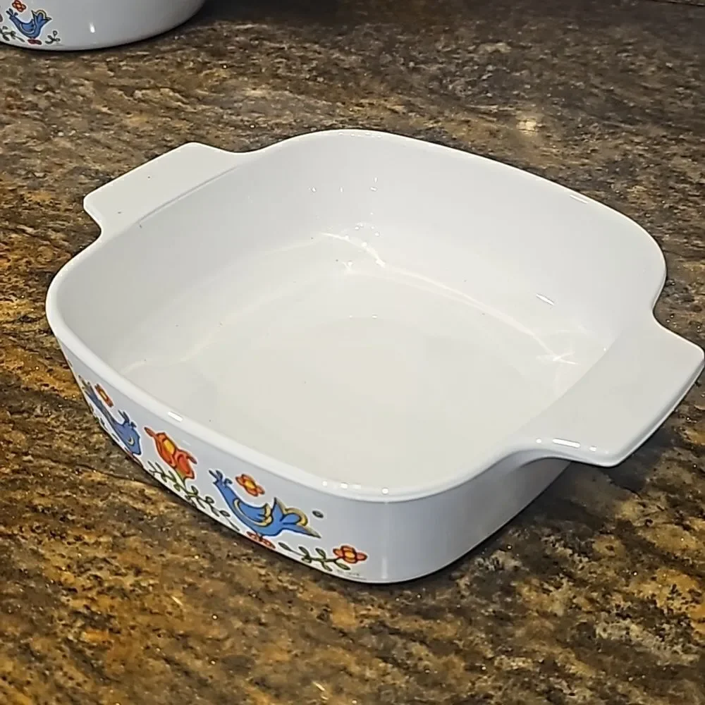 Corningware County Festival pattern casserole dish